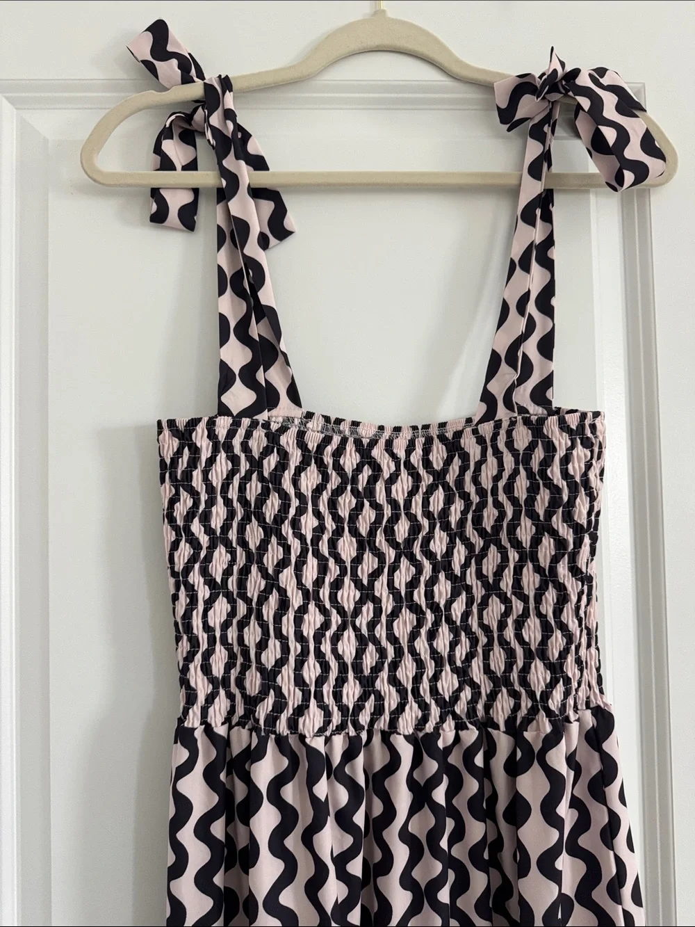 Smocked Tie-Shoulder Maxi Dress in Light Pink & Black Wave Print
